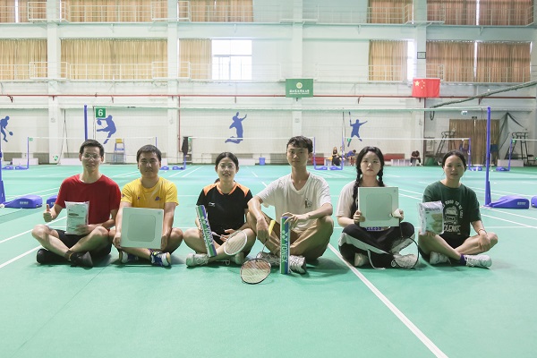 f39182600ca849d8b3c763b0cab67719.jpg 单打颁奖.jpg