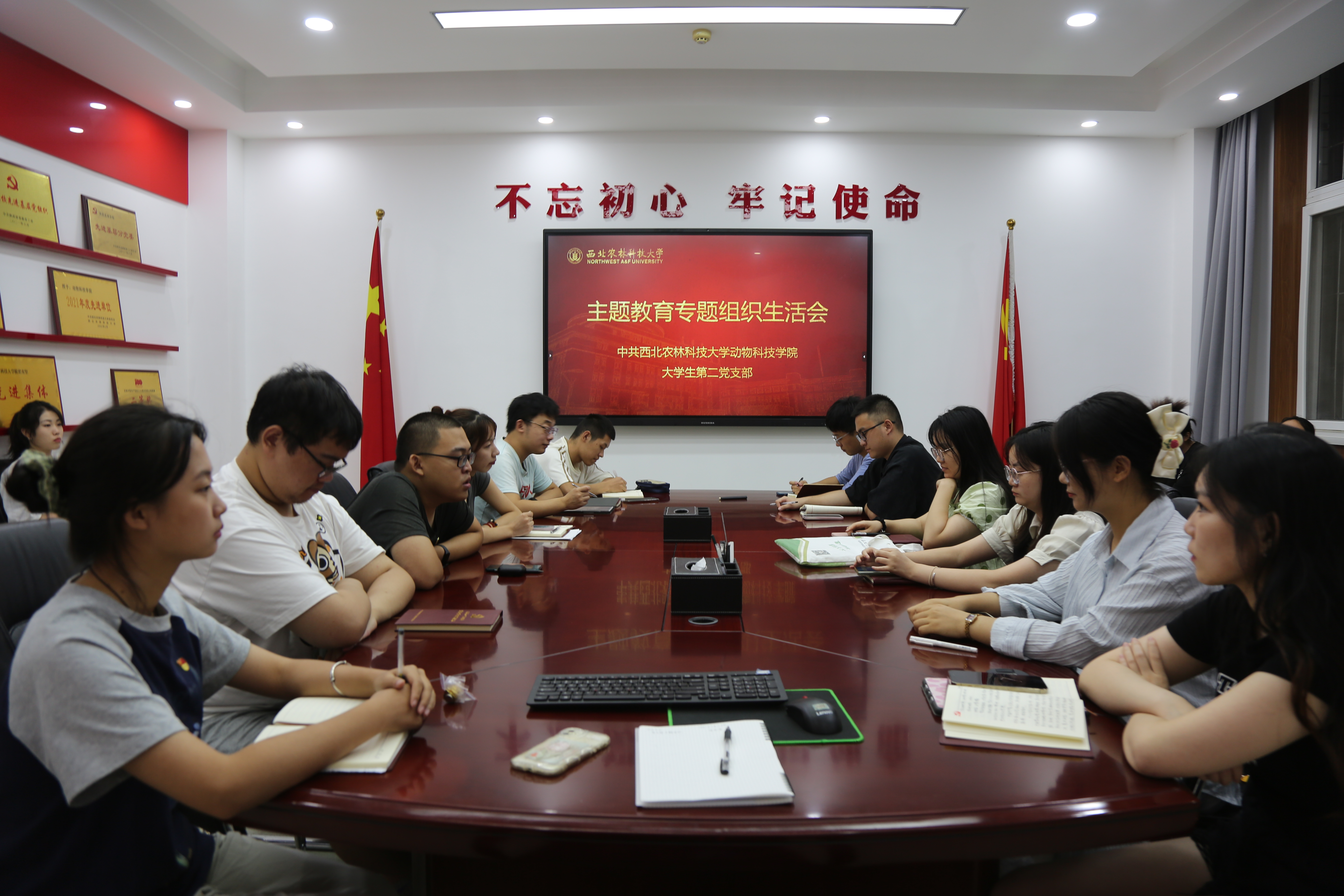 086e18aa5e114802b872897f6ab05402.jpg 086e18aa5e114802b872897f6ab05402.jpg