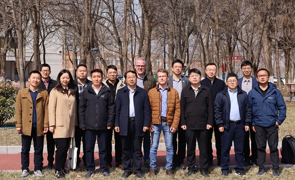 中德畜牧合作项目-合影留念 小黄书
_副本.jpg