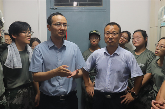 d2bd9e667cac41e88f810ce80384f370.jpg 17.jpg