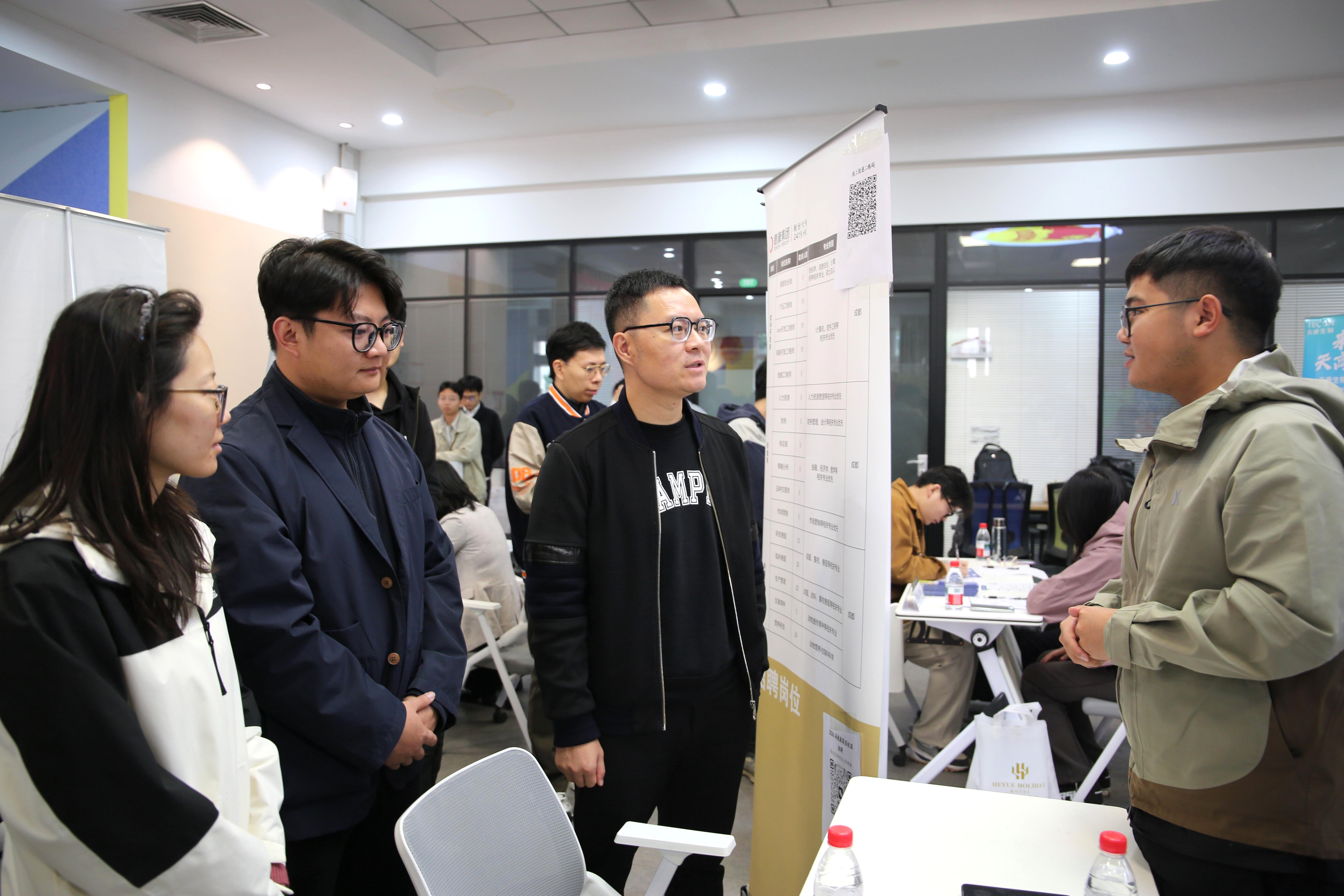 领导亲临现场 (3).jpeg