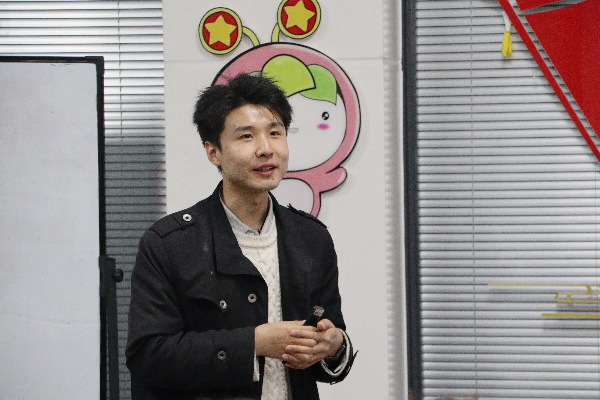 主讲人特写 (1).jpg