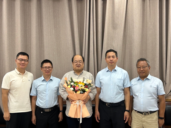 f8f4cc34f4f82318cb0d64fffcccdf70.jpg