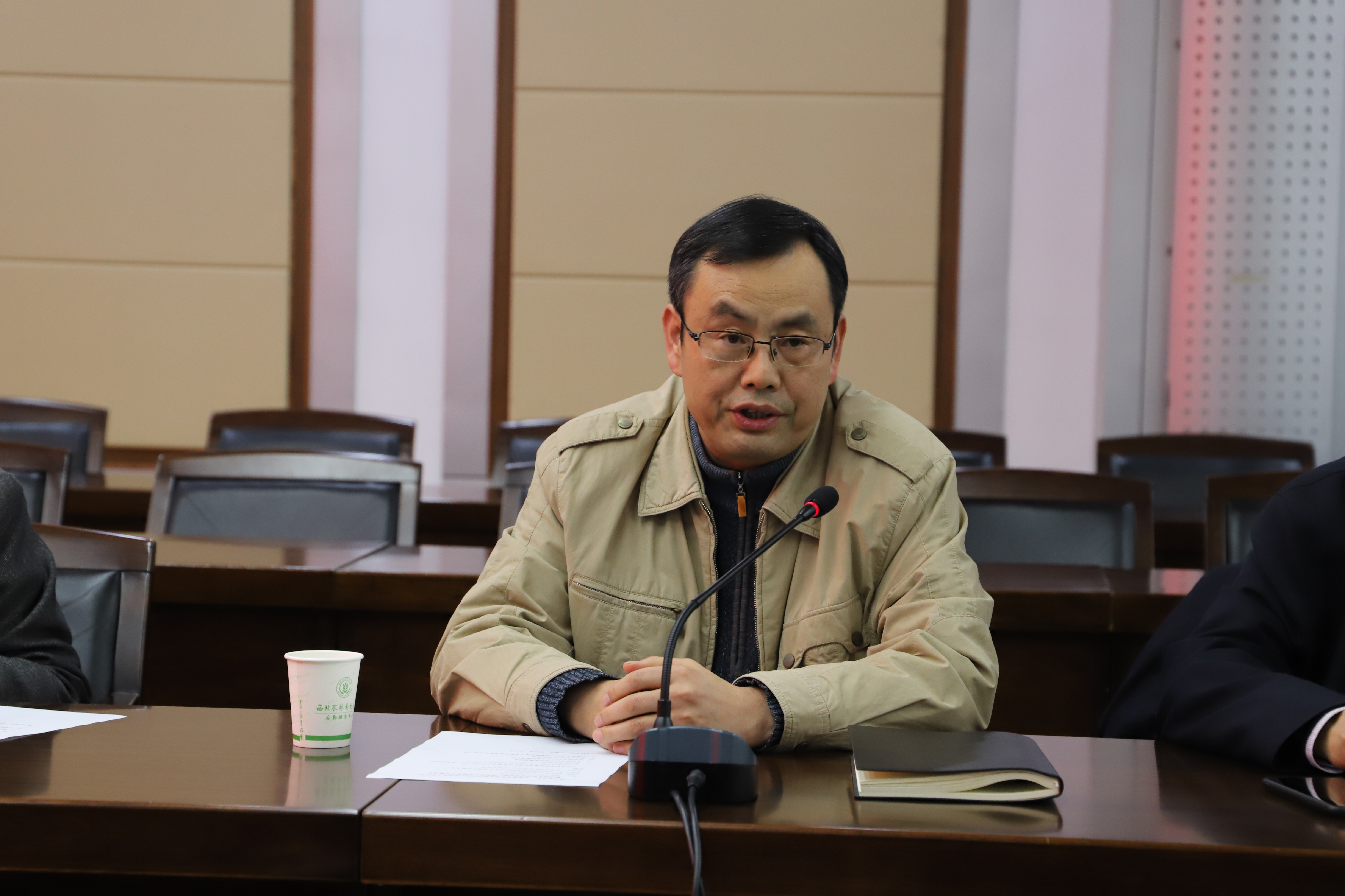 8f5768875e964c988e980a839f780d3b.jpg 8f5768875e964c988e980a839f780d3b.jpg