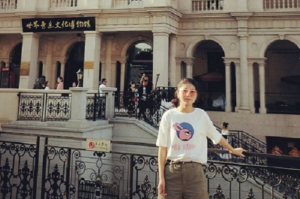 7229d3cbfc0447aea76922bcb72650b1.jpg 徐媛.jpg