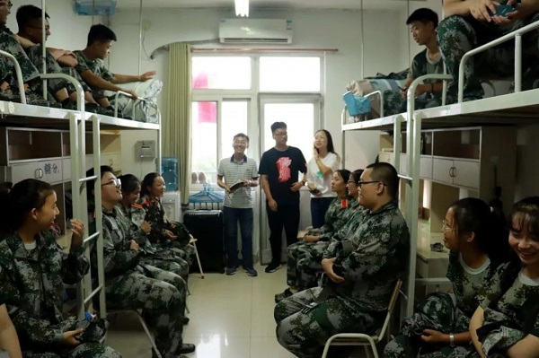 b37ede3ced8d4f2fab68ca1fd9667d2f.jpeg 军训前的班会.jpeg