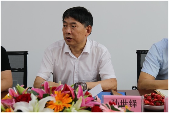 dbfb1c1602c84a7d96ee5905577a042c.jpg 孙教授讲话.jpg