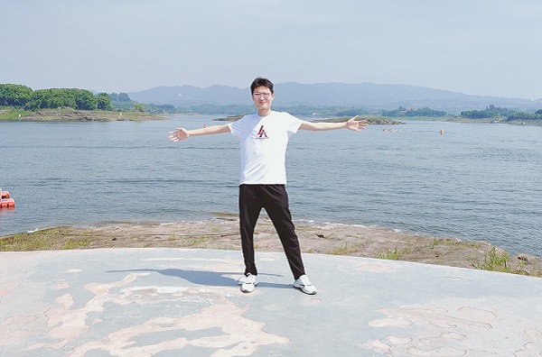 6f1b43afcbd74a3ab324be96ef980e20.jpg 生活照 (1).jpg