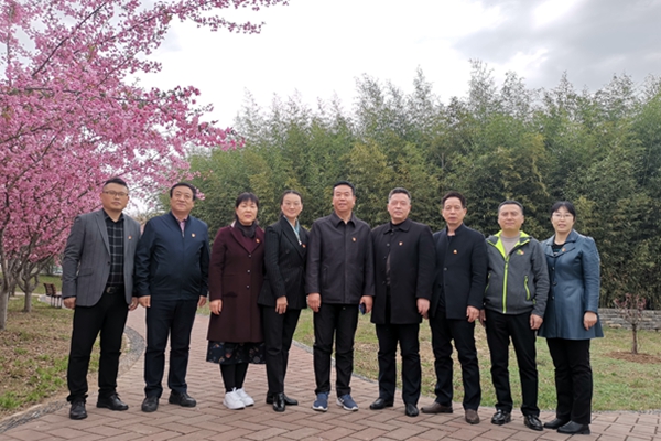 70dc6fe9820a4d3988d5b2a1b4e58066.jpg 1.jpg