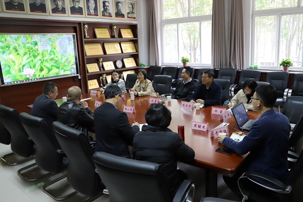 76ba846062cd49828941638bfdcf4efe.jpg IMG_5772.JPG