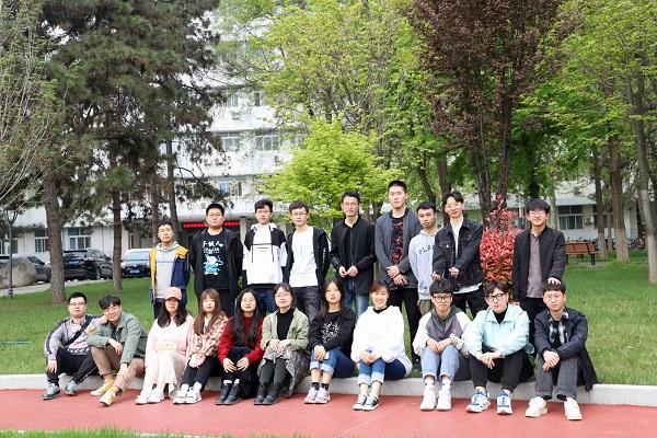 52354d9faf4d4189b4aa6bcaa6d5e94d.jpg 班级合影1.jpg