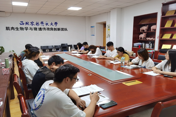 4a7c72ad12d0468eaa10d3ea08fe3650.jpg 第一党支部.jpg