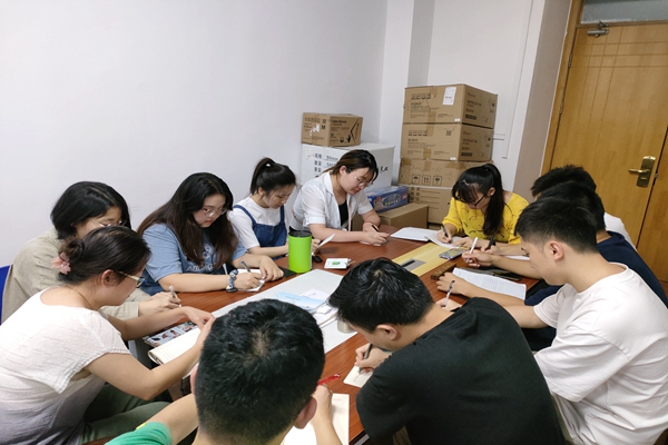 65becbf754ce48de912a00aeb47c20f4.jpg 第三党支部.jpg