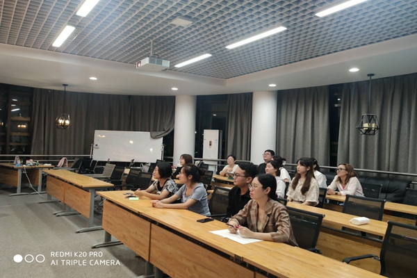 a749fad5a2364edeae6fe3727bf48028.jpg 第四党支部.jpg