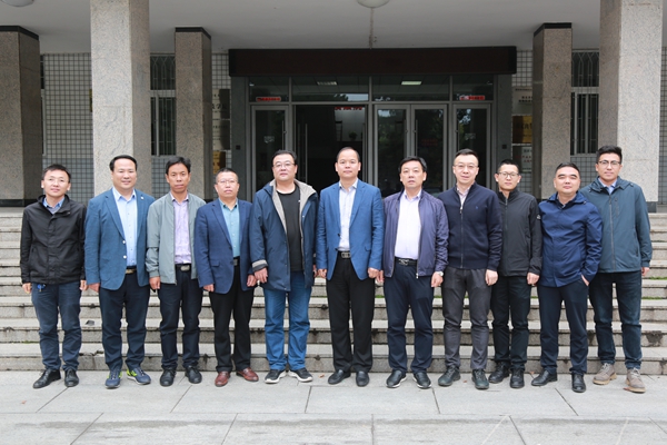 814fce5285354ddf8f36308baffff51a.jpg 336A2792.JPG