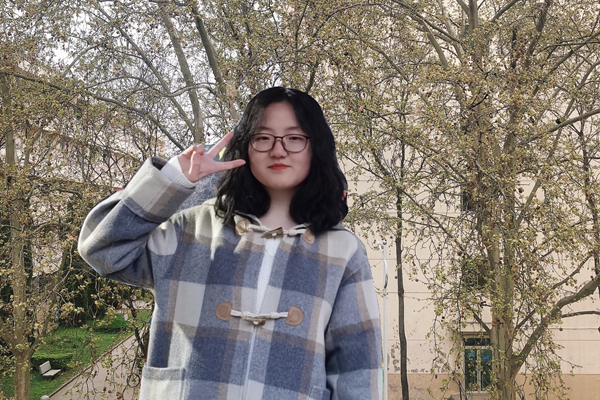 181dd5f2a4f74958b42742bf6626f68b.png 张依迪.png