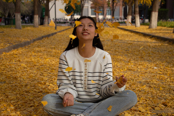 81be9c4e152742c1ae458bc47e59e556.png 蒋静雅.png