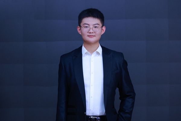 92955a713d86460789f9d946b3438130.jpg 李翔宇.jpg