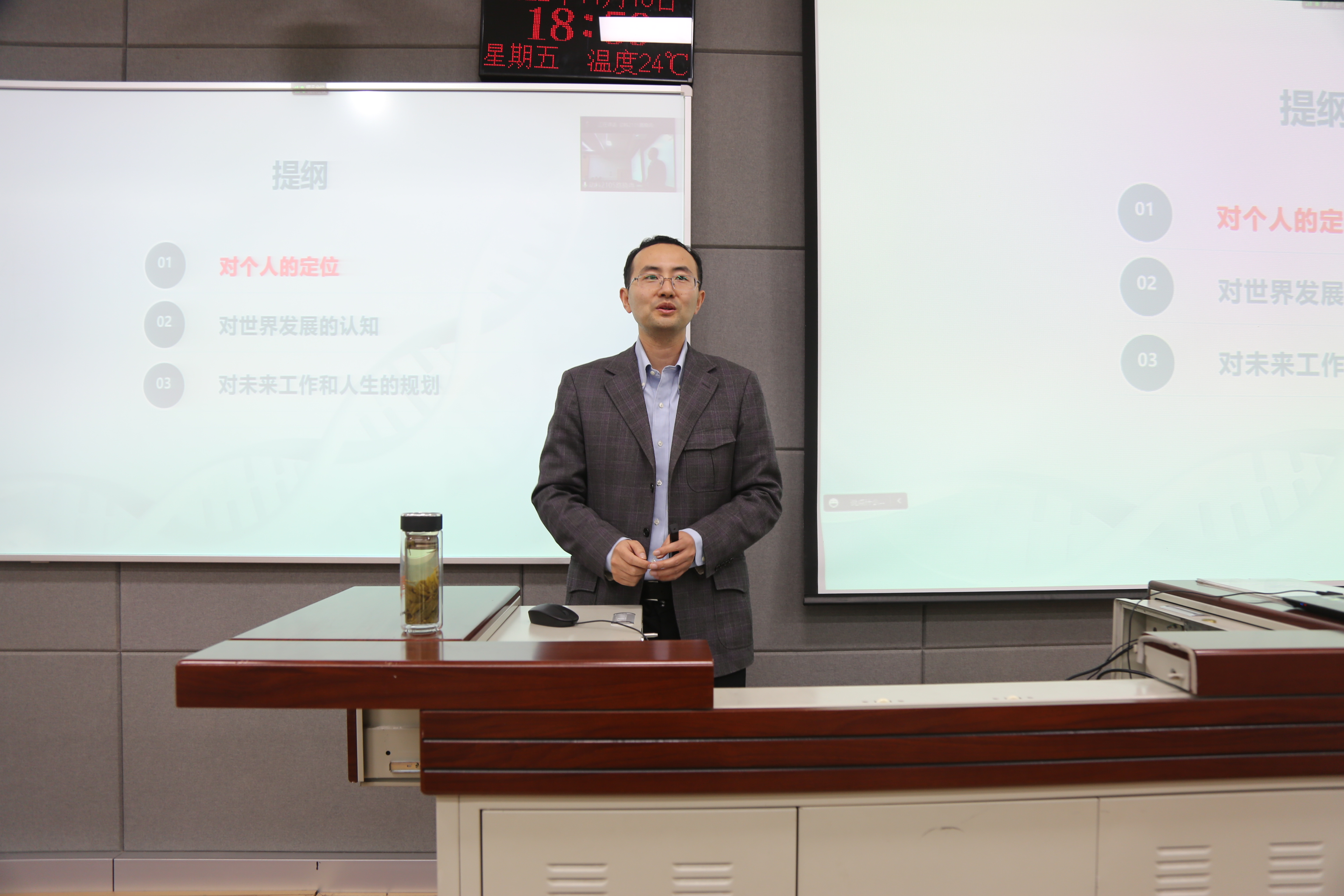 8bb4c08892f844a4883c7d7cbe96620b.jpg 8bb4c08892f844a4883c7d7cbe96620b.jpg