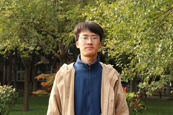 8c61b0bc63914d71b8b58b6ee3a6881e.jpg 王宇龙_副本.jpg