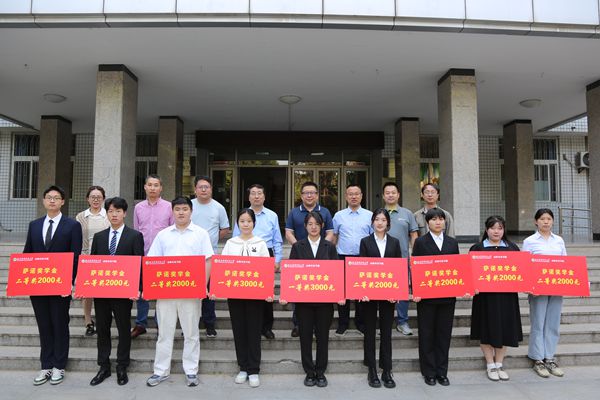 65c0d6dd37db49db829bbecf5f6c2a8f.jpg 336A1782.JPG