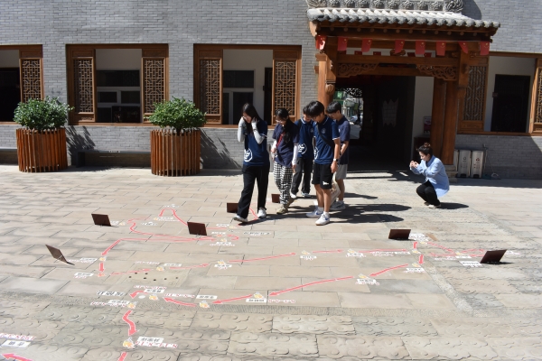 df46c80c4e954bfd998cbe31ab76bdd0.jpg 图片七 追寻先烈足迹.JPG