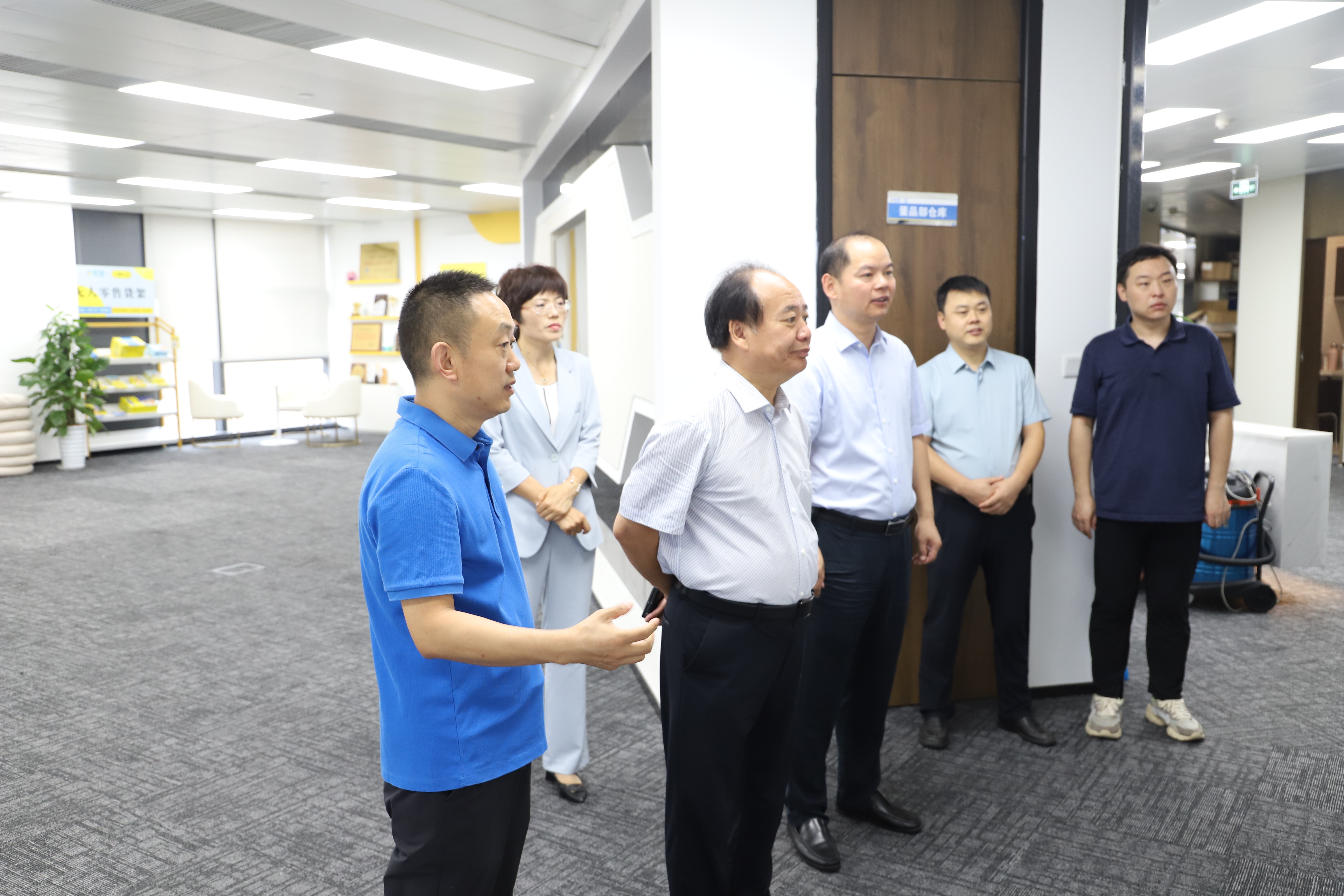 fd0b2d4051d74bca8041ab2bc309ed44.jpg fd0b2d4051d74bca8041ab2bc309ed44.jpg